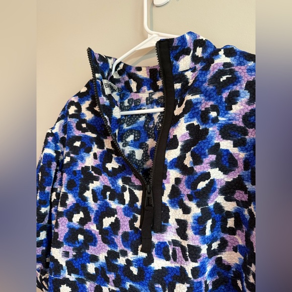 ESSENTIEL ANTWERP Blue Leopard Print Puff Sleeve Top - Picture 10 of 16